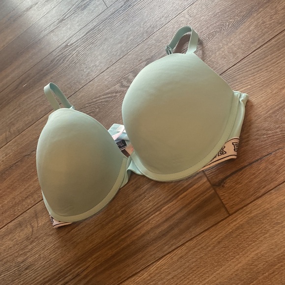 PINK Victoria Secret Wear Everywhere push-up - Picture 2 of 6